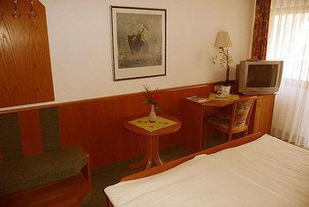 Hotel Garni Cafe Raepple บาด ปีเตอร์สตัล กรีสบาค ภายนอก รูปภาพ